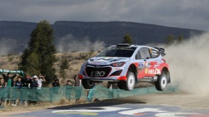 neuville-car-mid-jump-mexico-2014