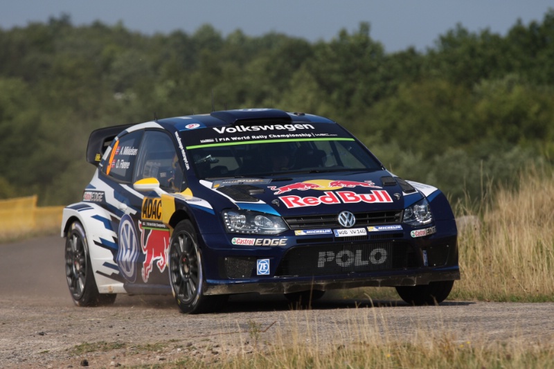 Andreas Mikkelsen wins in Spain