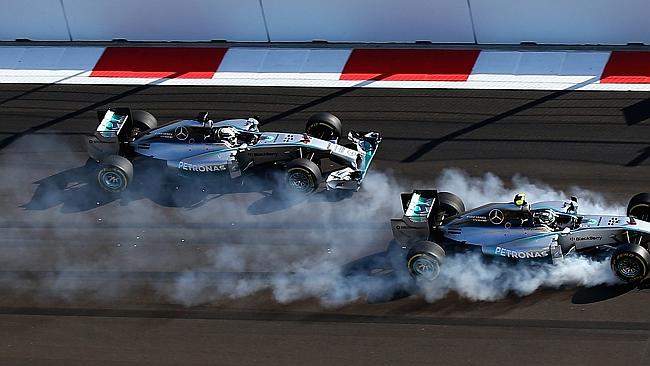 Rosberg and Hamilton braking
