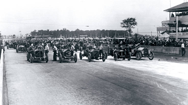 24 Manufacturers lined up for start in 1911
