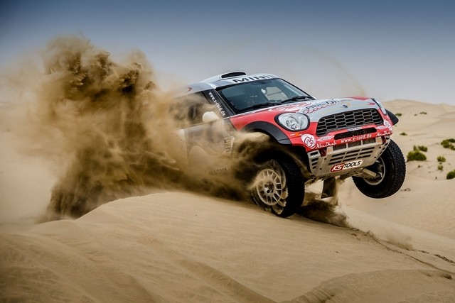 mini in desert