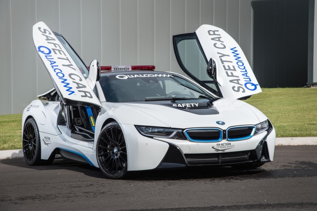 BMW-i8-formula-e-pace-car