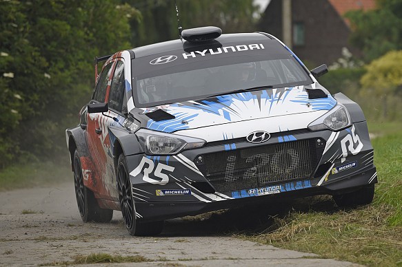 huyndai-r5-debut