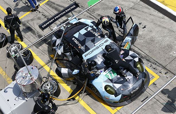 Porsche 911 RSR (77), Dempsey Proton Racing : Richard Lietz, Michael Christensen